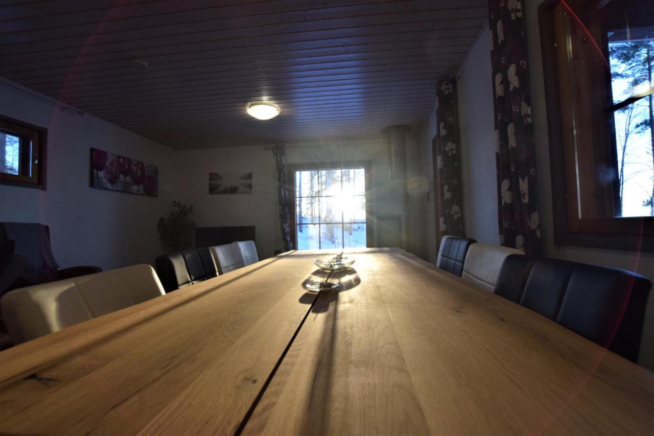 Pyhtaeaen Vuokramoekit Vila Tuuski Exterior foto