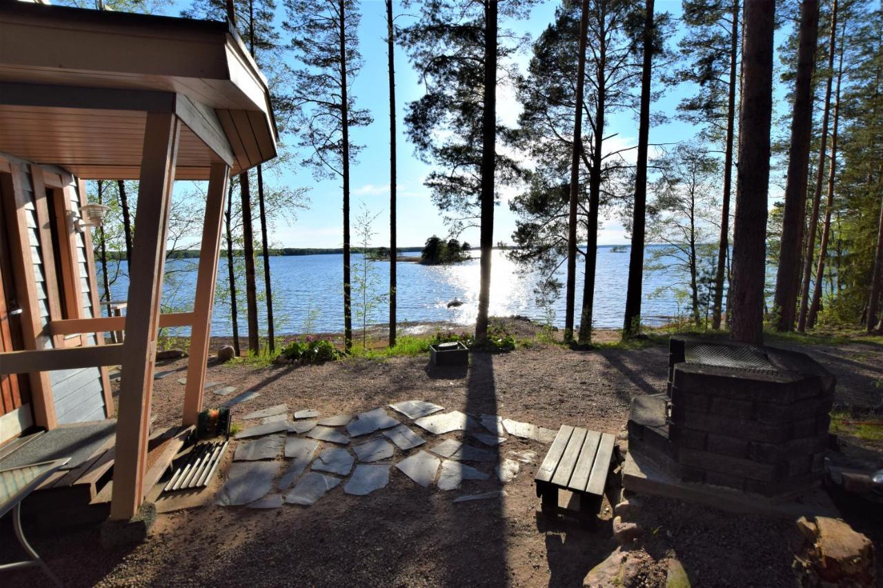 Pyhtaeaen Vuokramoekit Vila Tuuski Exterior foto
