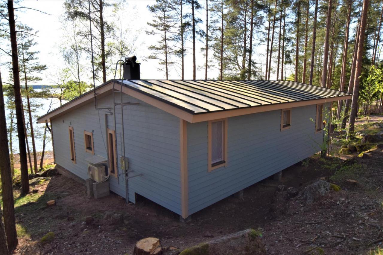 Pyhtaeaen Vuokramoekit Vila Tuuski Exterior foto