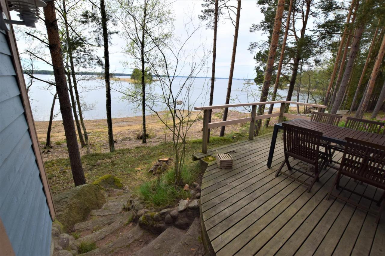 Pyhtaeaen Vuokramoekit Vila Tuuski Exterior foto