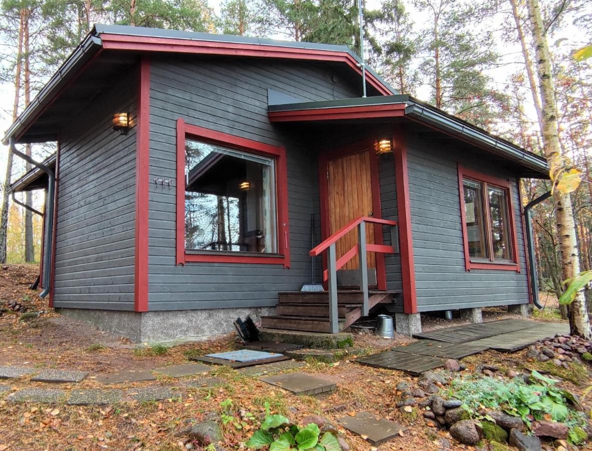 Pyhtaeaen Vuokramoekit Vila Tuuski Exterior foto