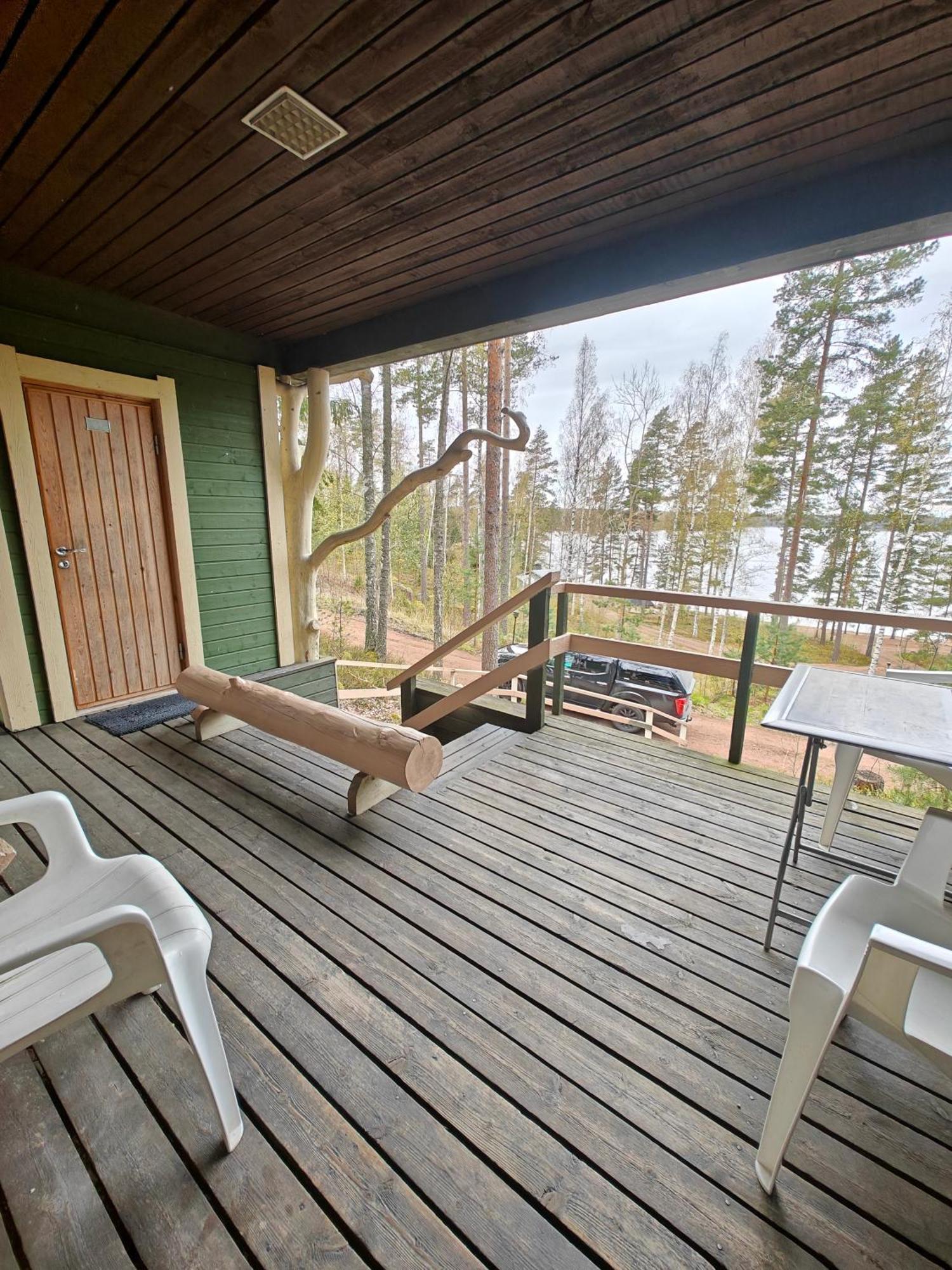 Pyhtaeaen Vuokramoekit Vila Tuuski Exterior foto